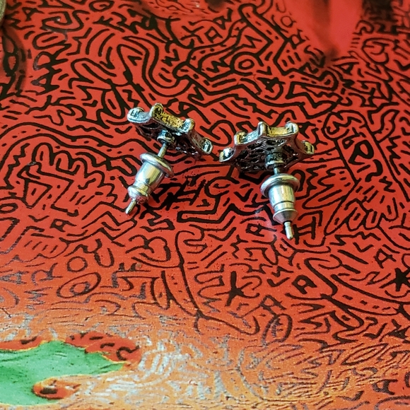 Spider Web Earrings Rhinestones Gunmetal - Picture 4 of 4